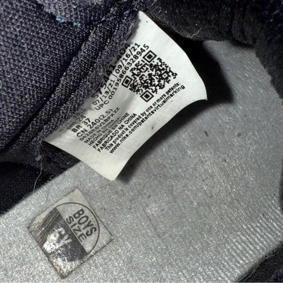 Size 6Y - Nike Air Jordan 1 High OG Dark Marina Shoes, 575441-404, Clean, No Box - Picture 9 of 11